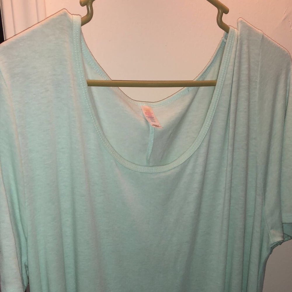 LulaRoe perfect T